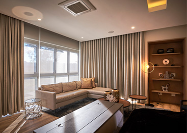 Blinds or Curtains? How to Choose Room by Room​
